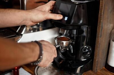 How Bean-to-Cup Machines Bring Barista-Level Coffee to Your Kitchen